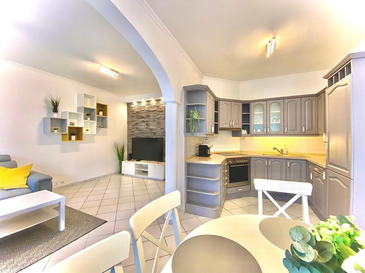Mirell Apartman Szeged Exterior photo