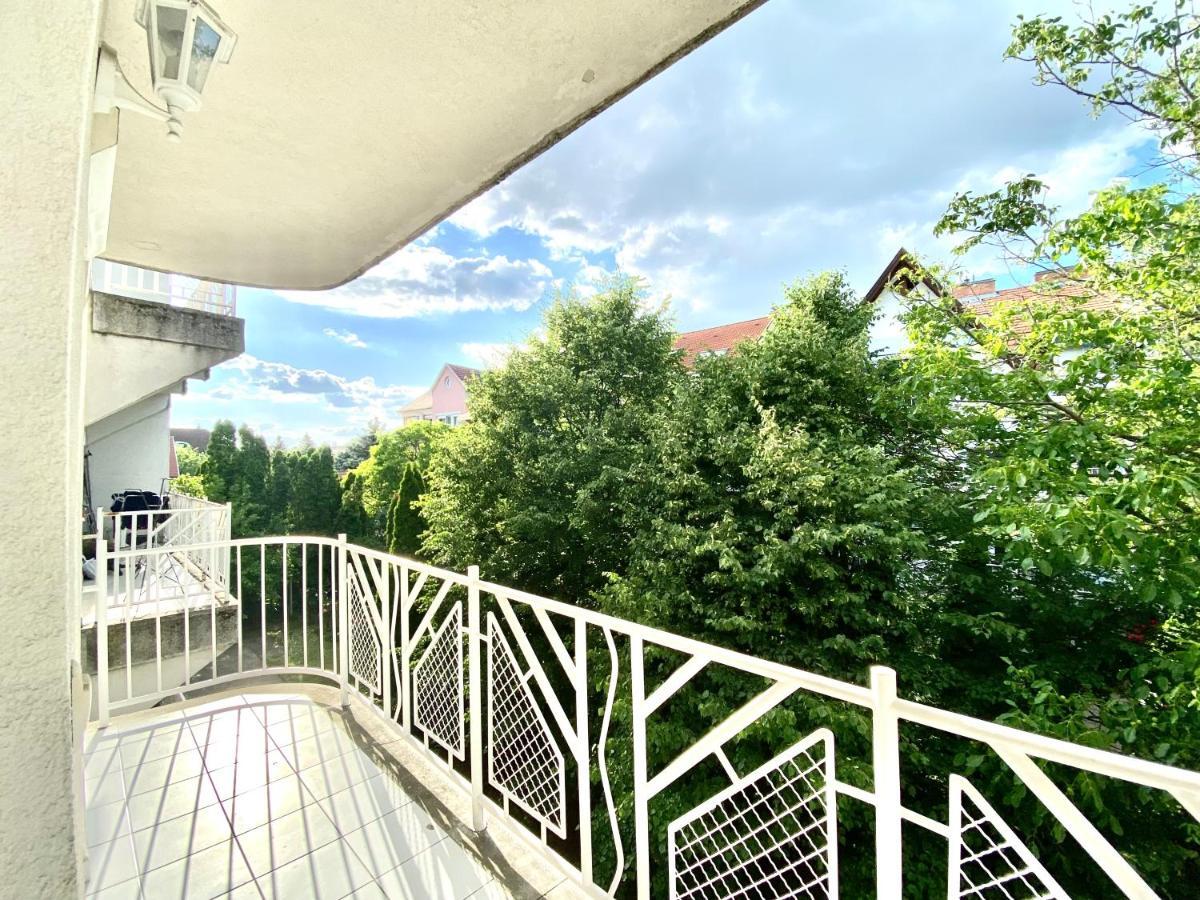 Mirell Apartman Szeged Exterior photo